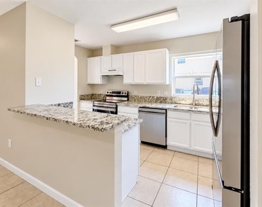 703 Bluebill Place - Photo Thumbnail 6