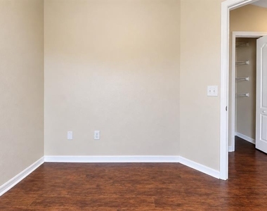 703 Bluebill Place - Photo Thumbnail 16