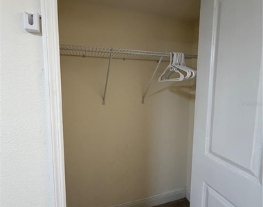 1711 37th Street - Photo Thumbnail 5