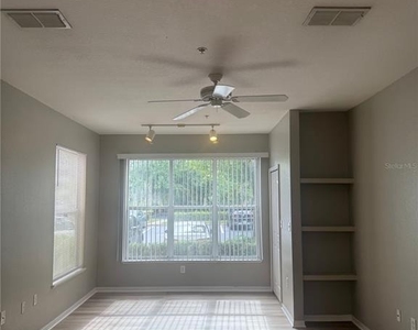 8927 Legacy Court - Photo Thumbnail 5