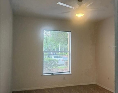8927 Legacy Court - Photo Thumbnail 15