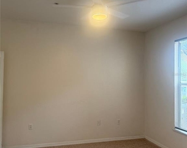 8927 Legacy Court - Photo Thumbnail 14