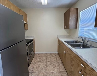 126 Spoonbill Court - Photo Thumbnail 14
