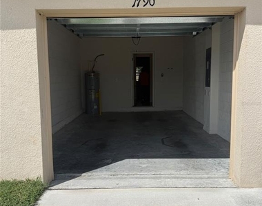 1790 Red Canyon Drive - Photo Thumbnail 27