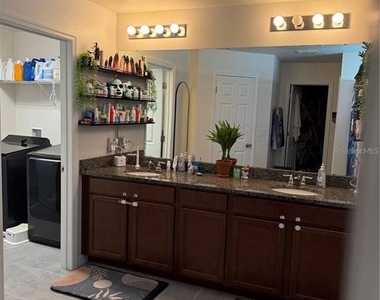 2489 Blowing Breeze Avenue - Photo Thumbnail 10