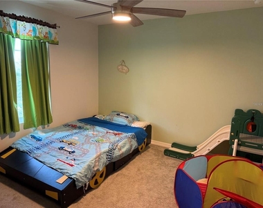2489 Blowing Breeze Avenue - Photo Thumbnail 8