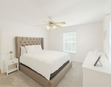 614 Nadina Place - Photo Thumbnail 15