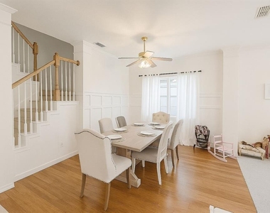 614 Nadina Place - Photo Thumbnail 4