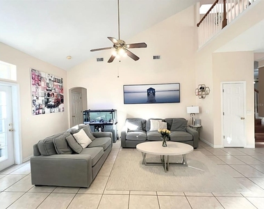614 Nadina Place - Photo Thumbnail 9