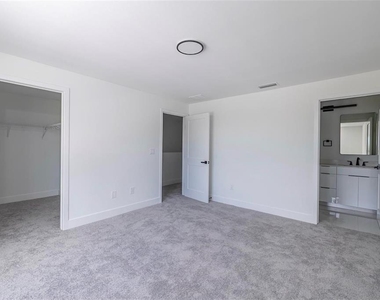2049 Barroso Street - Photo Thumbnail 4