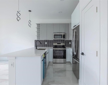 2049 Barroso Street - Photo Thumbnail 10