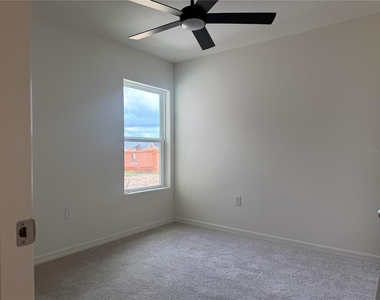 1629 Kayla Circle - Photo Thumbnail 16