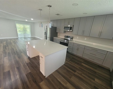 10481 Montpelier Circle - Photo Thumbnail 5