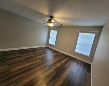 10481 Montpelier Circle - Photo Thumbnail 12