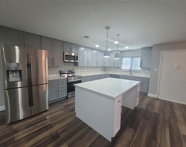 10481 Montpelier Circle - Photo Thumbnail 7