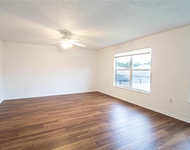 1709 Harris Hawk Road - Photo Thumbnail 15