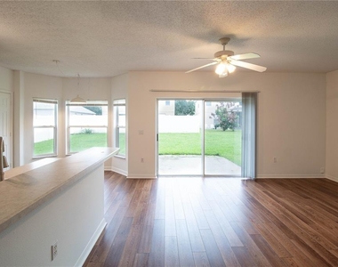1709 Harris Hawk Road - Photo Thumbnail 7