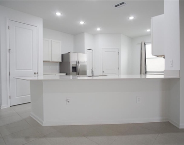 3004 Chicago Avenue - Photo Thumbnail 8