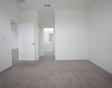 3004 Chicago Avenue - Photo Thumbnail 16