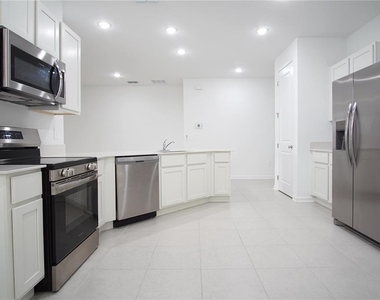 3004 Chicago Avenue - Photo Thumbnail 7
