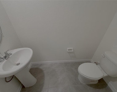 8243 Sw 67th Avenue - Photo Thumbnail 8