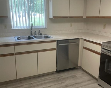 10765 Sw 63rd Terrace - Photo Thumbnail 4