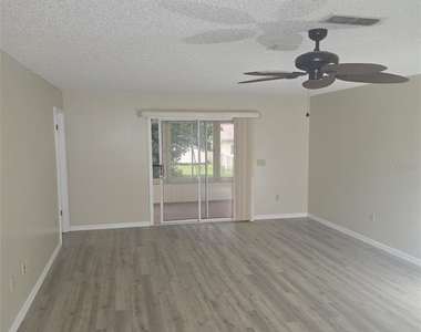 10765 Sw 63rd Terrace - Photo Thumbnail 6