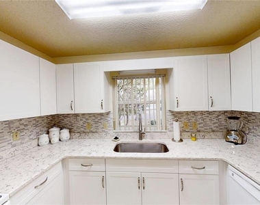 8592 Sw 91st Street - Photo Thumbnail 6