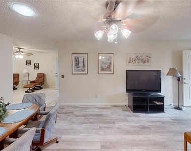 8592 Sw 91st Street - Photo Thumbnail 3