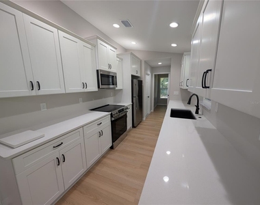 4258 Sw 157th Court Sw - Photo Thumbnail 9