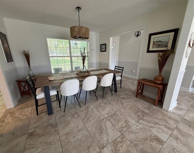 8585 Nw 162nd Court - Photo Thumbnail 8