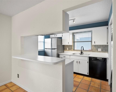 1419 W Princeton Street - Photo Thumbnail 10