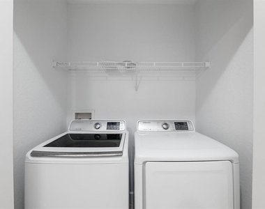 204 E South Street - Photo Thumbnail 19