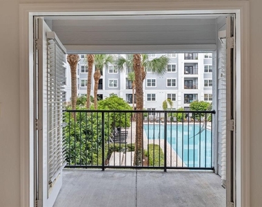 204 E South Street - Photo Thumbnail 17