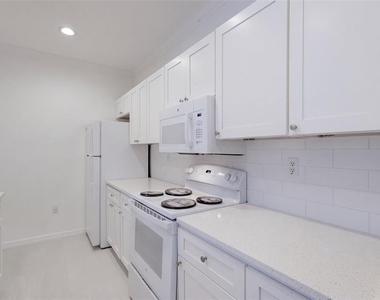 8179 Maritime Flag Street - Photo Thumbnail 17