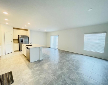 1776 White Water Court - Photo Thumbnail 5