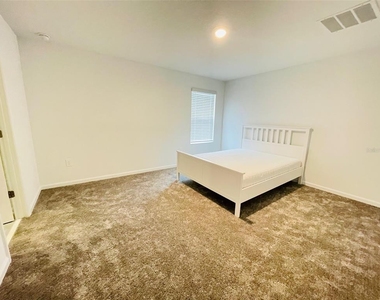 1776 White Water Court - Photo Thumbnail 10