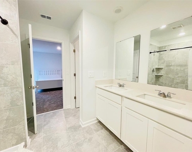 1776 White Water Court - Photo Thumbnail 11
