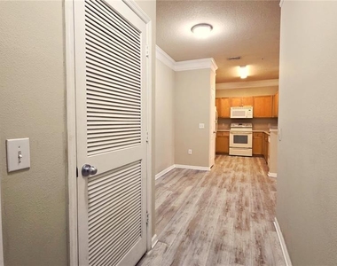 8848 Villa View Circle - Photo Thumbnail 15