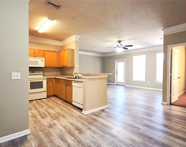 8848 Villa View Circle - Photo Thumbnail 2