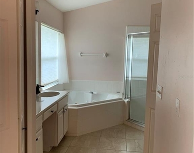 2636 Hawthorne Lane - Photo Thumbnail 13
