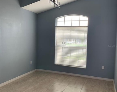 2636 Hawthorne Lane - Photo Thumbnail 4