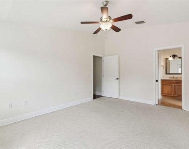 1415 Harmon Avenue - Photo Thumbnail 11