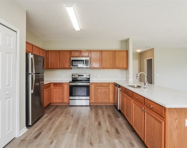 17 Catalina Court - Photo Thumbnail 5