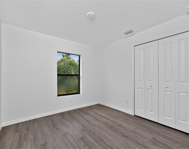 520 Way Street - Photo Thumbnail 11
