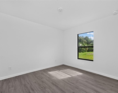520 Way Street - Photo Thumbnail 13