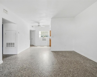 70 Griggs Avenue - Photo Thumbnail 2
