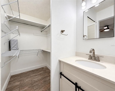3204 W De Leon Street - Photo Thumbnail 17