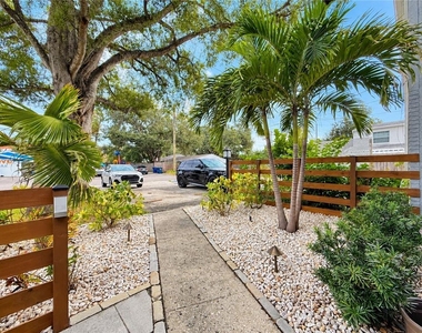 3204 W De Leon Street - Photo Thumbnail 3