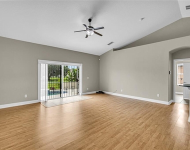 885 Adour Drive - Photo Thumbnail 11